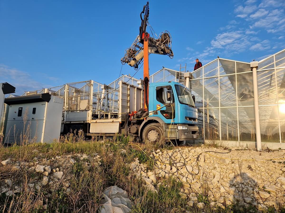 Lavage exterieur par robot - grutage chapelle par chapelle 2